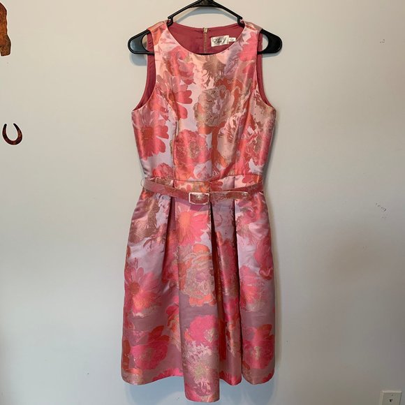 Eliza J Dresses & Skirts - ELIZA J FLORAL PINK PLEATED DRESS WITH BELT